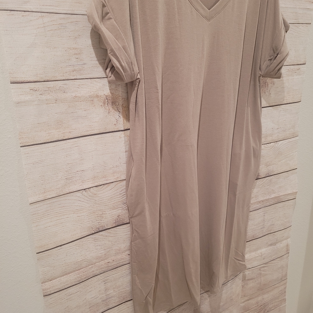 💖 Plus size Beige Tunic Dress 💞 - Picture 8 of 13